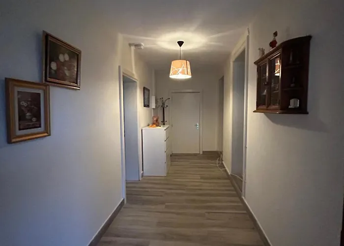 Bel En Rdc Proche Very Near Lägenhet